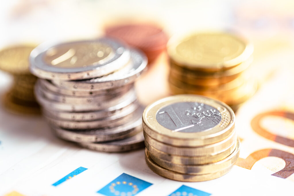 Cómo ganar un extra de 500€ al mes: Estrategias para incrementar tus ingresos hoy mismo